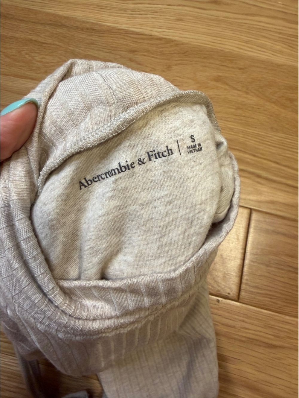 A&F Sleeveless Ribbed Turtleneck Bodysuit Size S - Picture 6 of 6